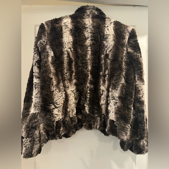 Faux Fur Coat - Picture 5 of 5